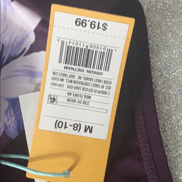 2 piece Swimsuit. Bottoms size M(8-10). Top M(8-10 - Picture 4 of 4